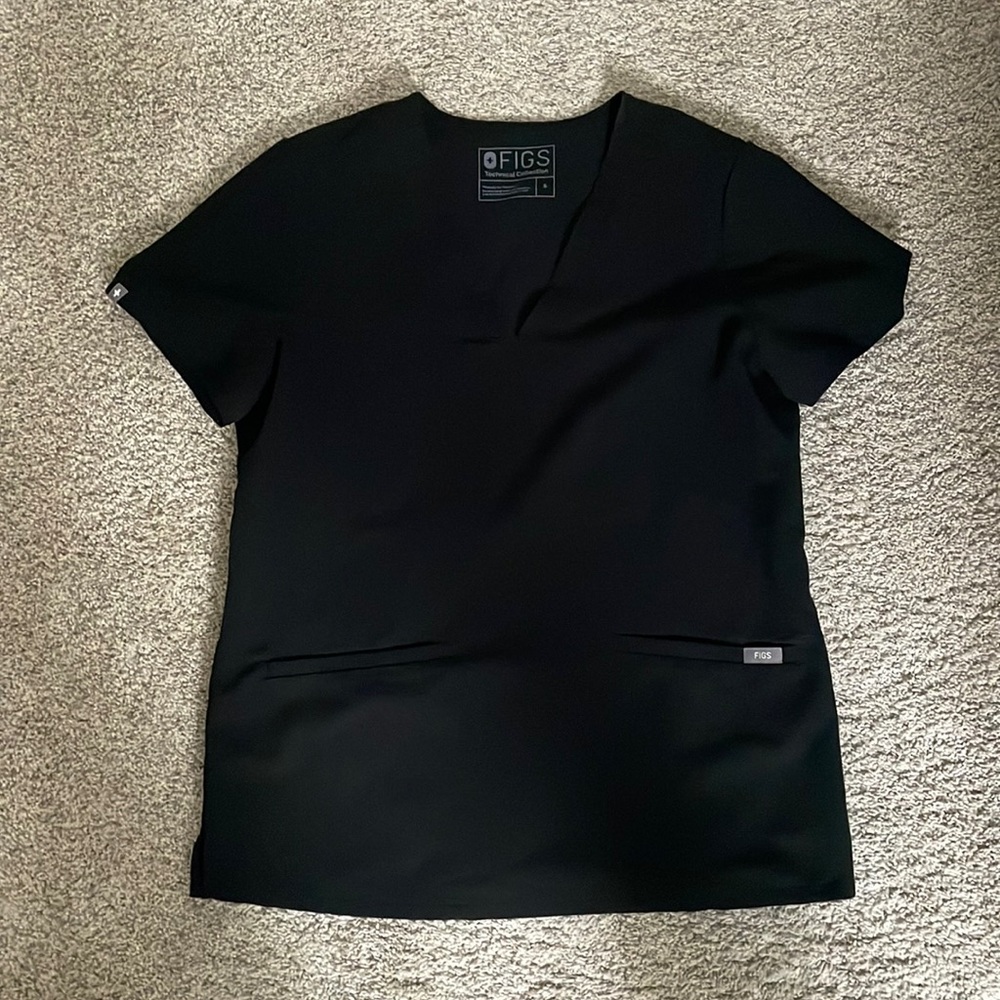Figs black 2 pocket scrub top